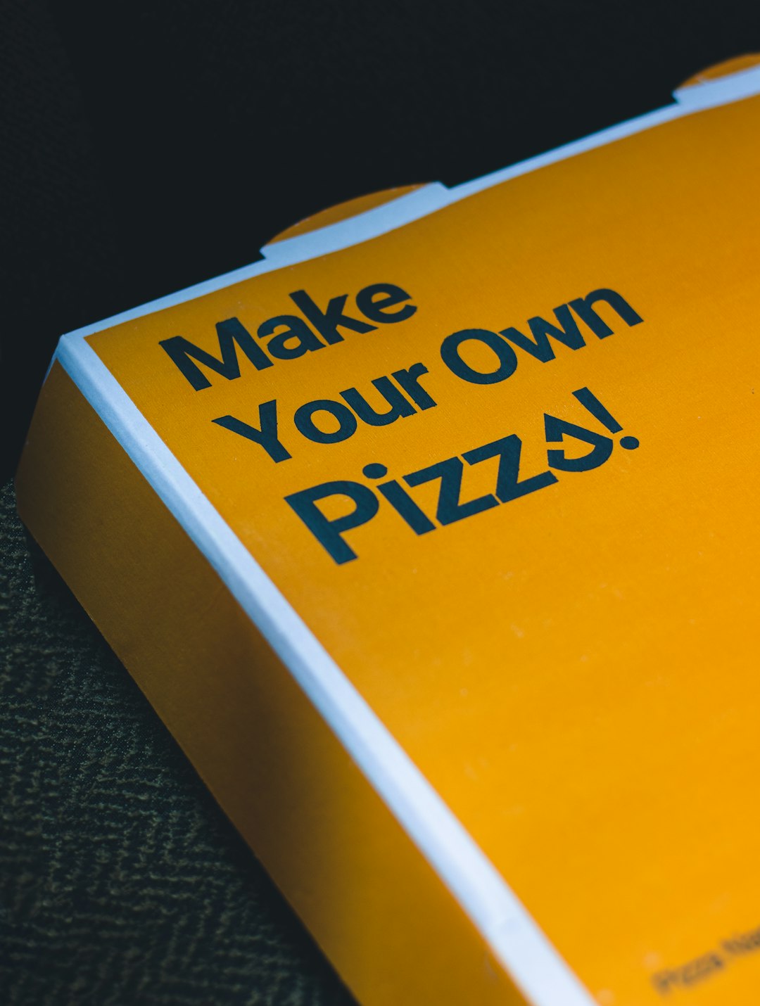 Perfect Pizza Pairings: Wine & Beer Selection Guide